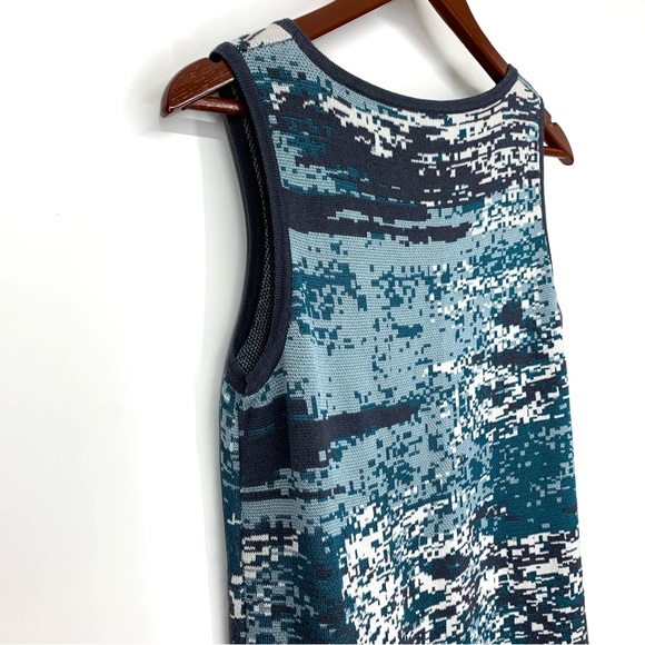 Marla Wynne Pixelated Abstract Sleeveless Knit Tank Slit Hem Crew To Scoop Neck - Picture 7 of 16